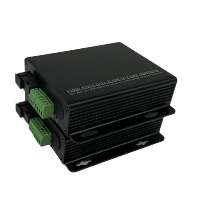 Audio analogue de 4CH XLR au-dessus de fibre avec les terminaux standard verts