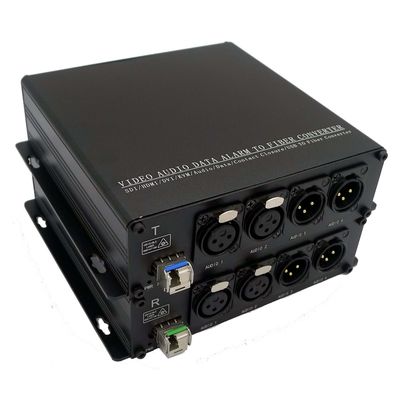 XLR équilibrent l'audio bidirectionnel au-dessus de la fibre