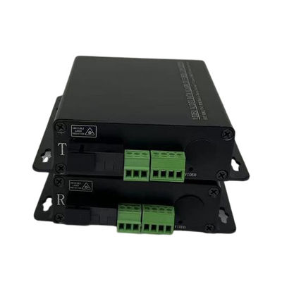 Audio analogue de 4CH XLR au-dessus de fibre avec les terminaux standard verts